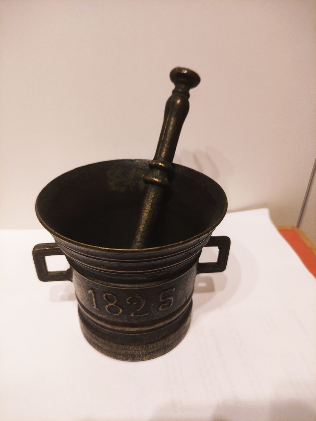 Altro per cucinare: Antiker Messing Mörser mit Stößel 1825 – Usato da Schwellbrunn venduto da daw_l7fz