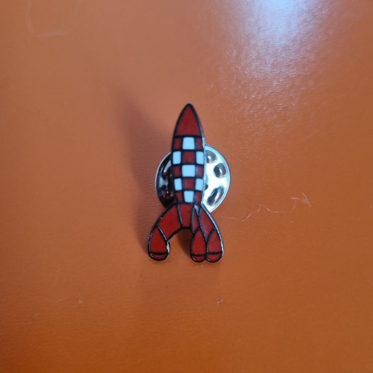 Fusée artisanale Tintin 1 mètre NEUVE Canton Genève