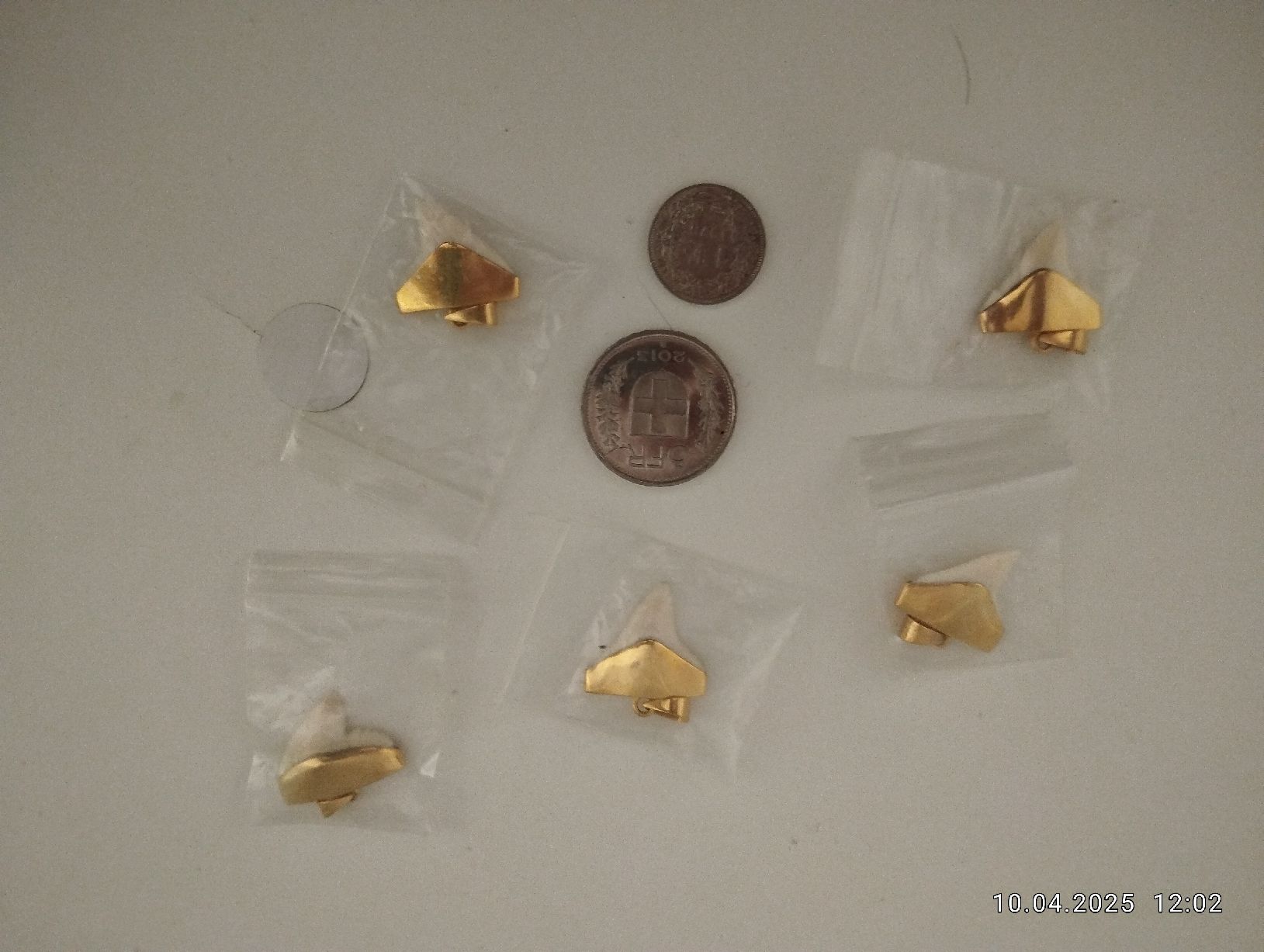 Anhänger: Tiger hai Zahn gold Anhänger – Neu und originalverpackt aus Beringen von ptt_c5nt
