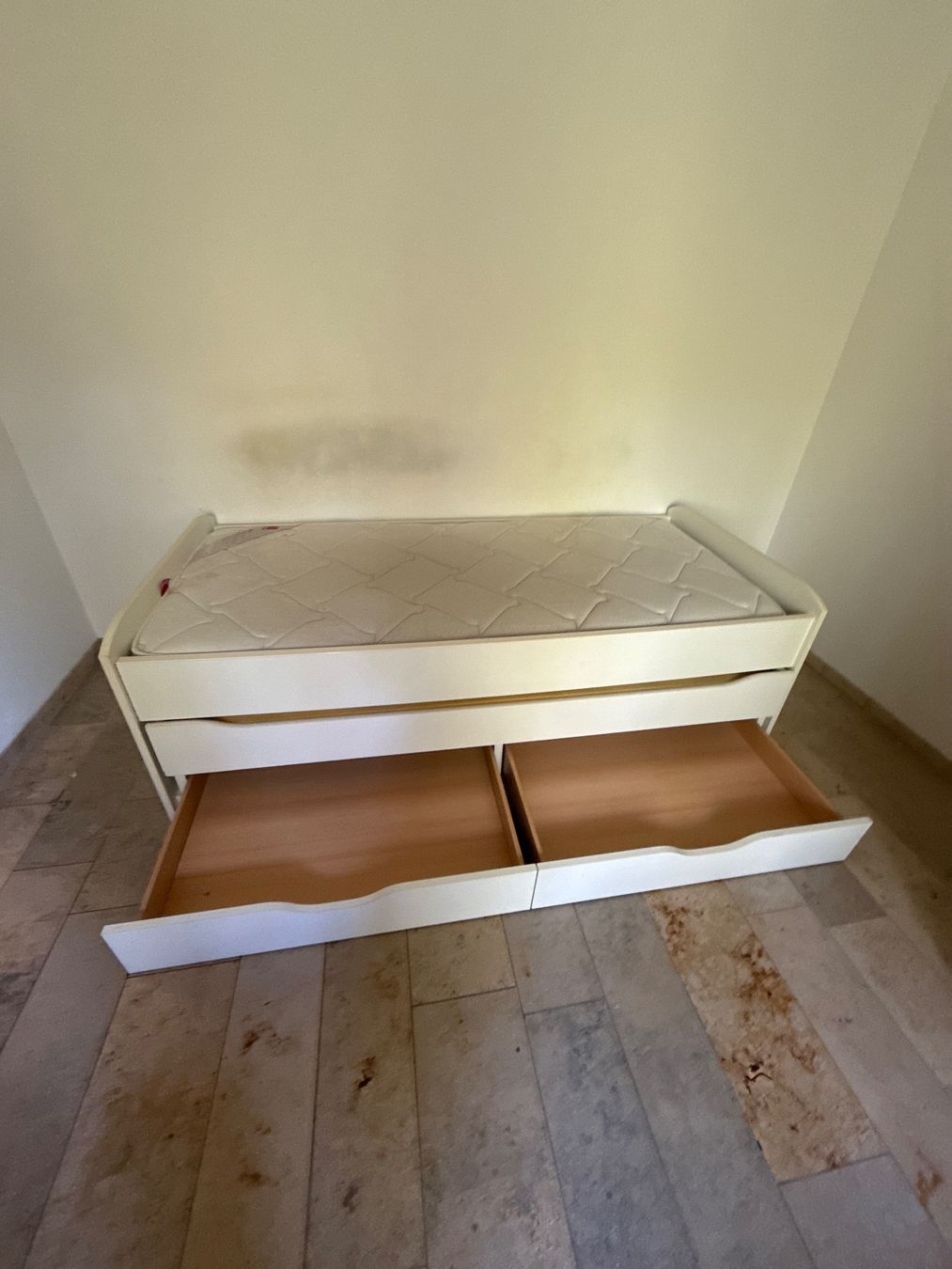 Letti: Holzbett – Usato da Schinznach-Bad venduto da a-girl 1