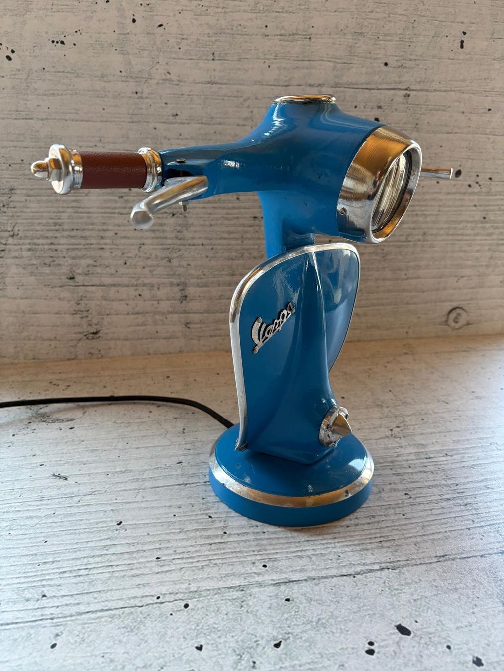Lampen: Vespa Lampe blau mit Chrom - einzigartig und cool !! – Gebraucht aus Wetzikon ZH von Boldeagle01