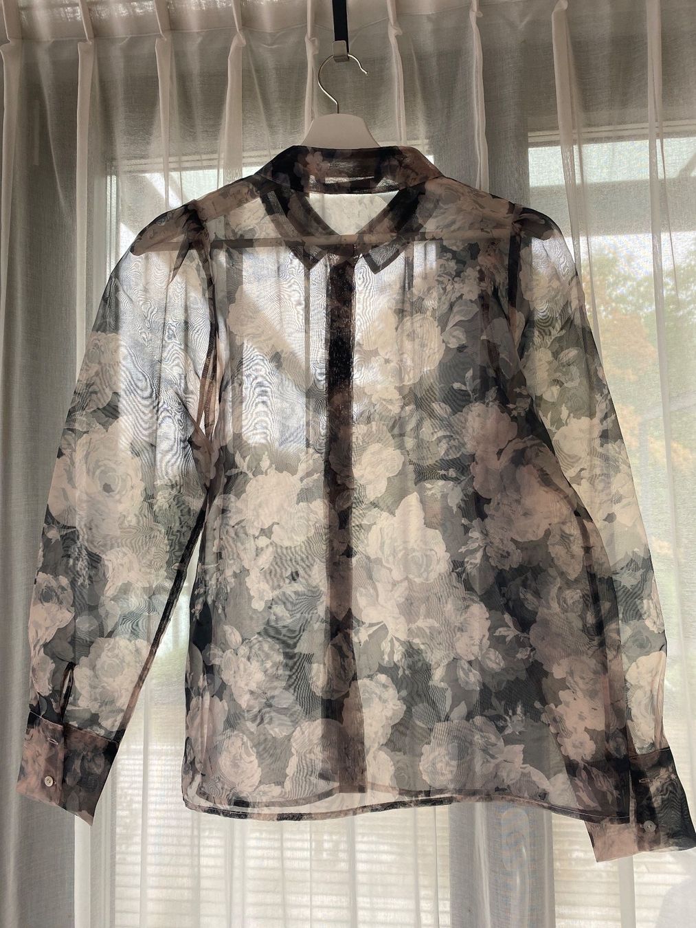 Vero Moda Camicette: Durchsichtige Bluse mit Rosen Gr. S ungetragen – Nuovo (secondo la descrizione) da Seewen SO venduto da HappyHappyHappy 1