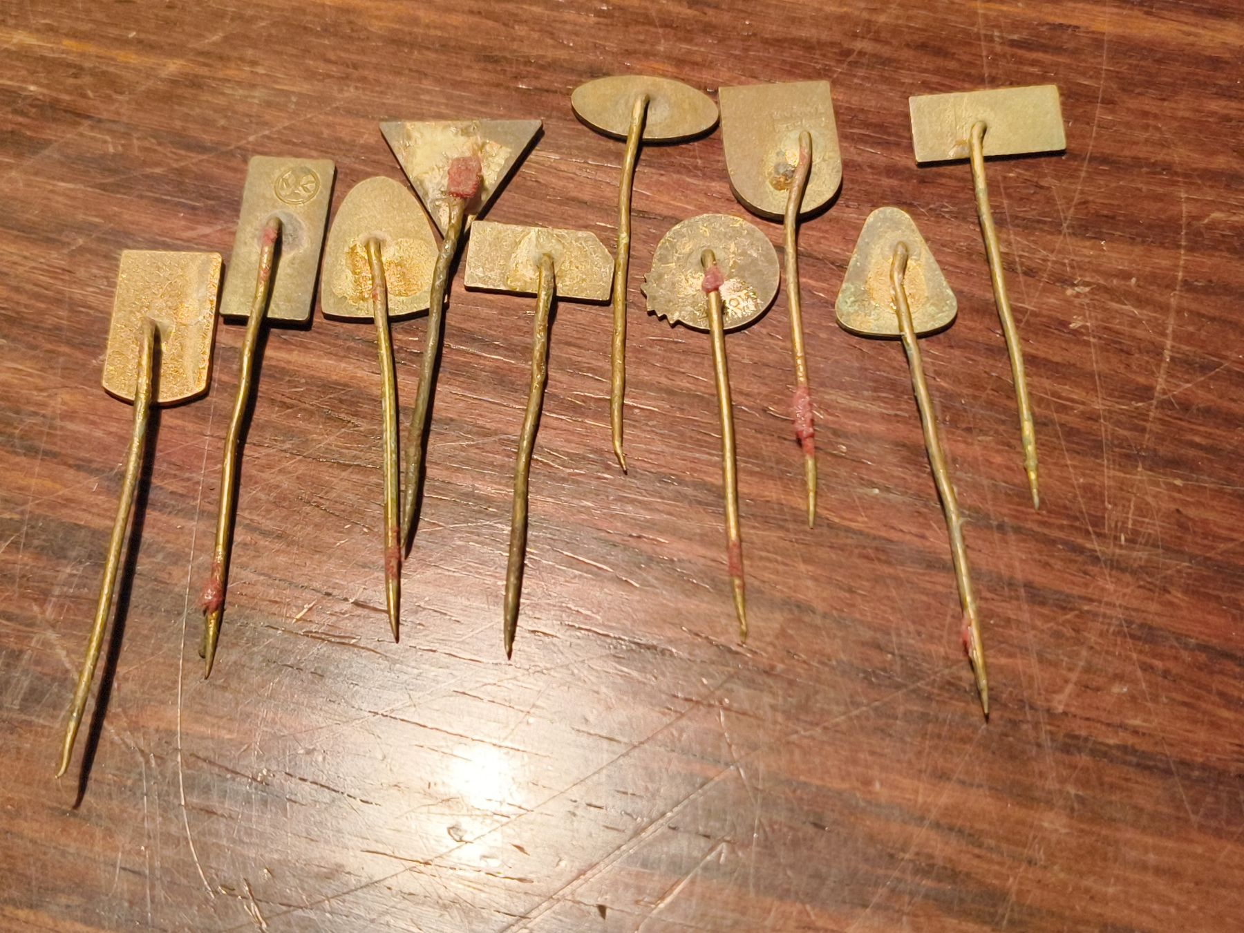 Medaillen: 10 Vintage Anstecker Abzeichen Emaille – Gebraucht aus stettlen von VintageBern_ch 5