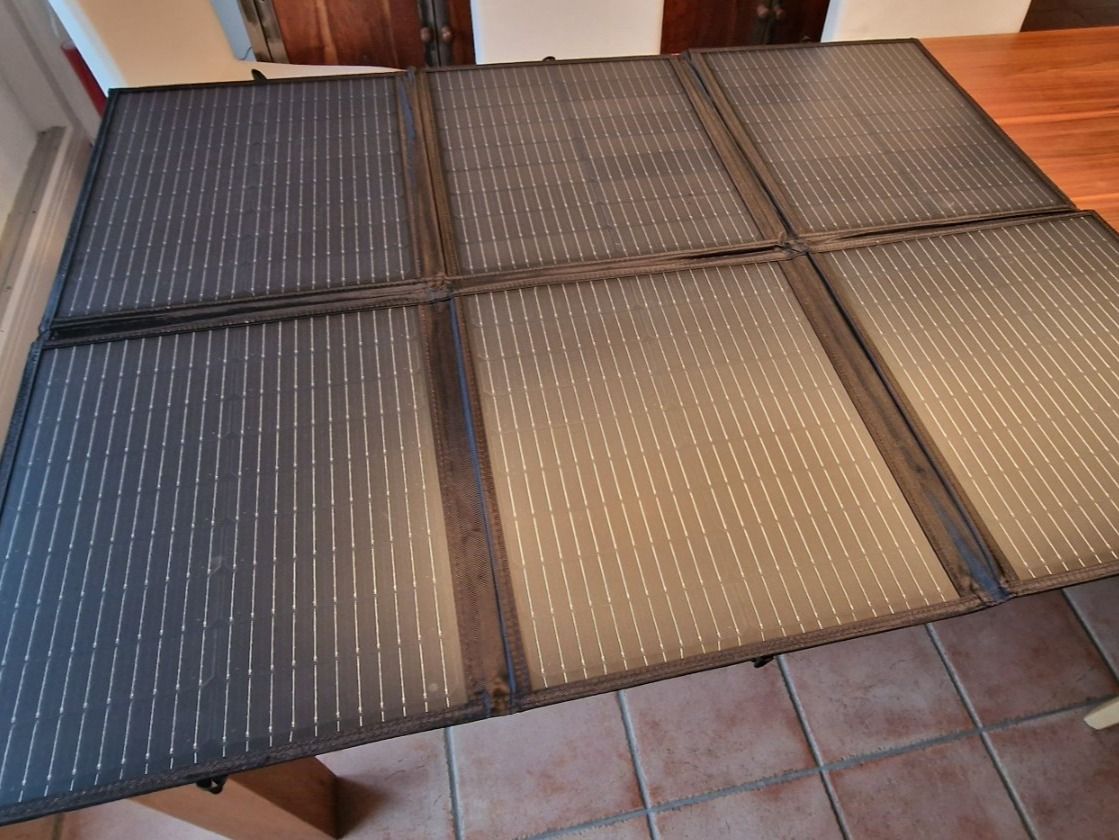 Dispositivi a energia solare: Solarpanel 200W Faltbar, 15A MPPT Ladekontroller – Nuovo e nell'imballaggio originale da Nürensdorf venduto da MS-Solar 2