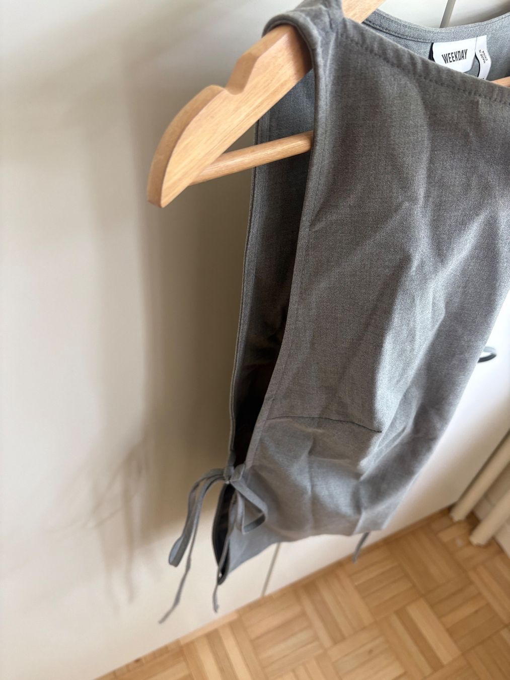 Weekday Top: Weekday tank top 38 – Usato da Zürich venduto da ritzo1 2