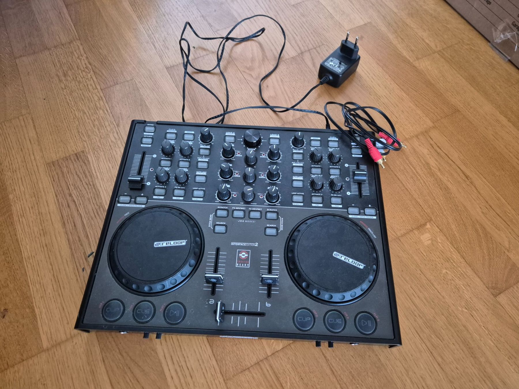 Reloop Console di mixaggio: Reloop Digital Jockey 2 Interface Edition - Top Zustand! – Usato da Thun venduto da tinu2031