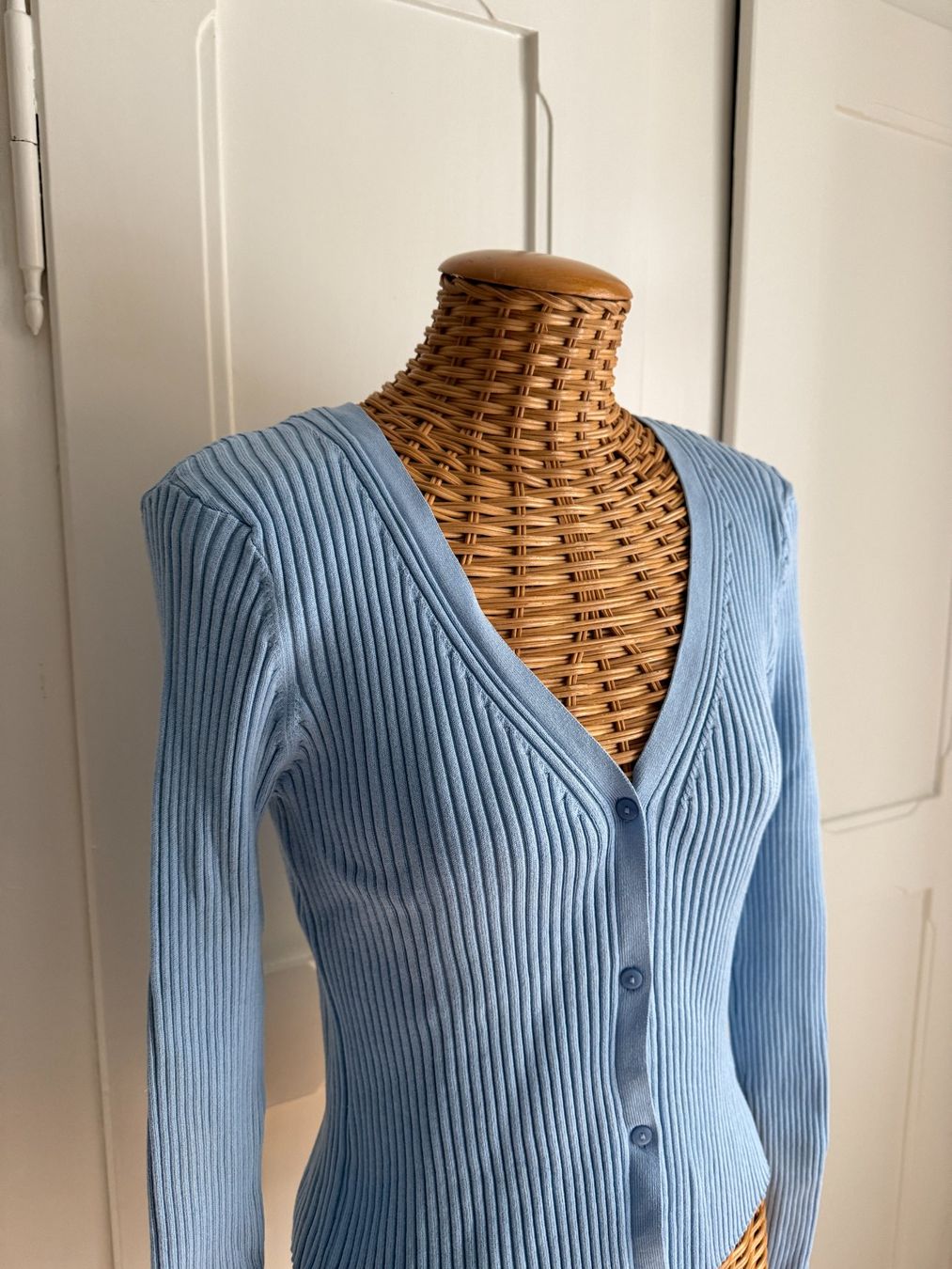 H&M Giacche: Strickjacke Cardigan hellblau M – Usato da Zürich venduto da Diazaio 1