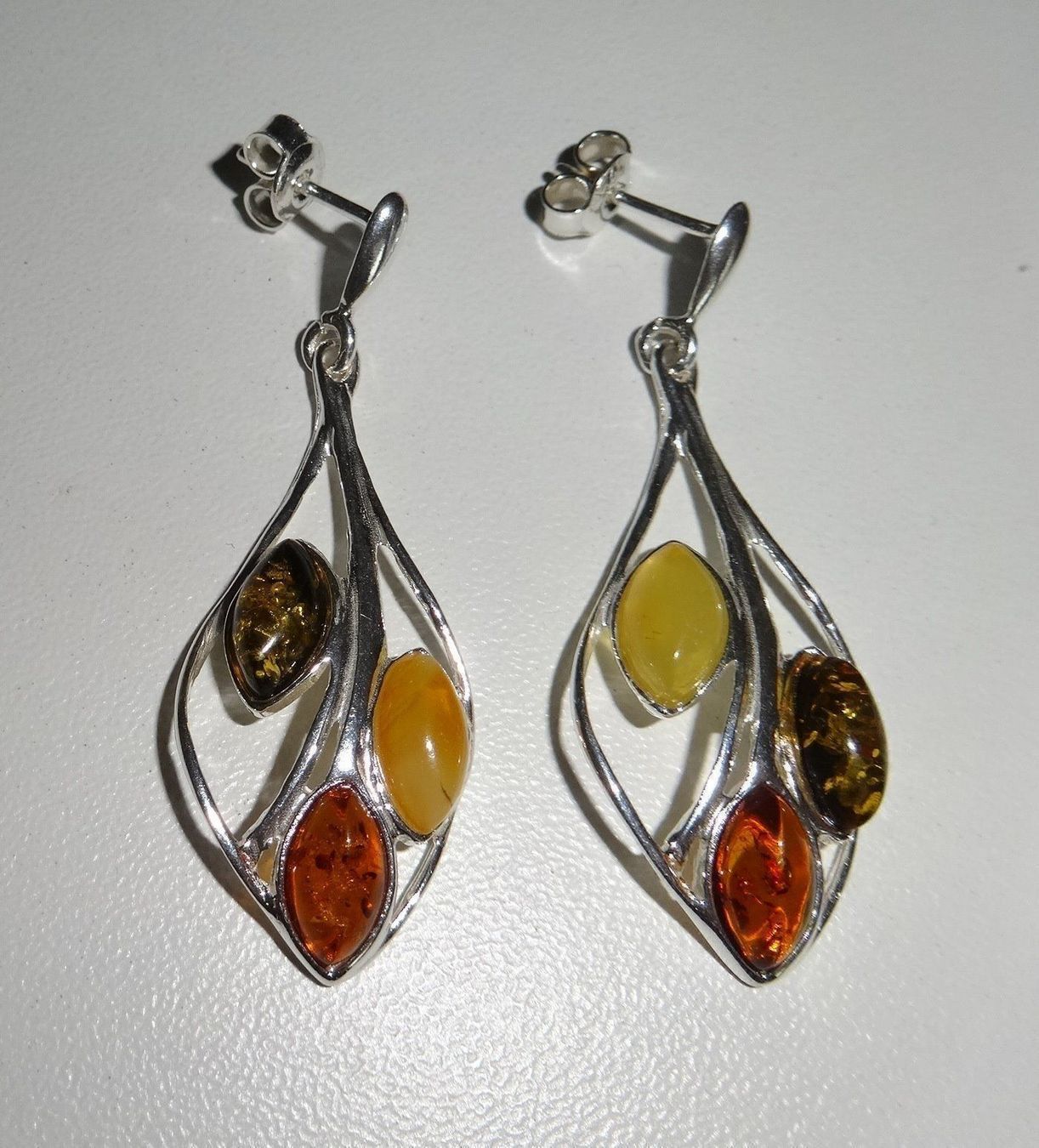 Orecchini pendenti & Orecchini a lobo: Bernstein Ohrstecker 925 Silber  VP 85,- – Nuovo e nell'imballaggio originale da Visp venduto da steinschmuckwelt 1