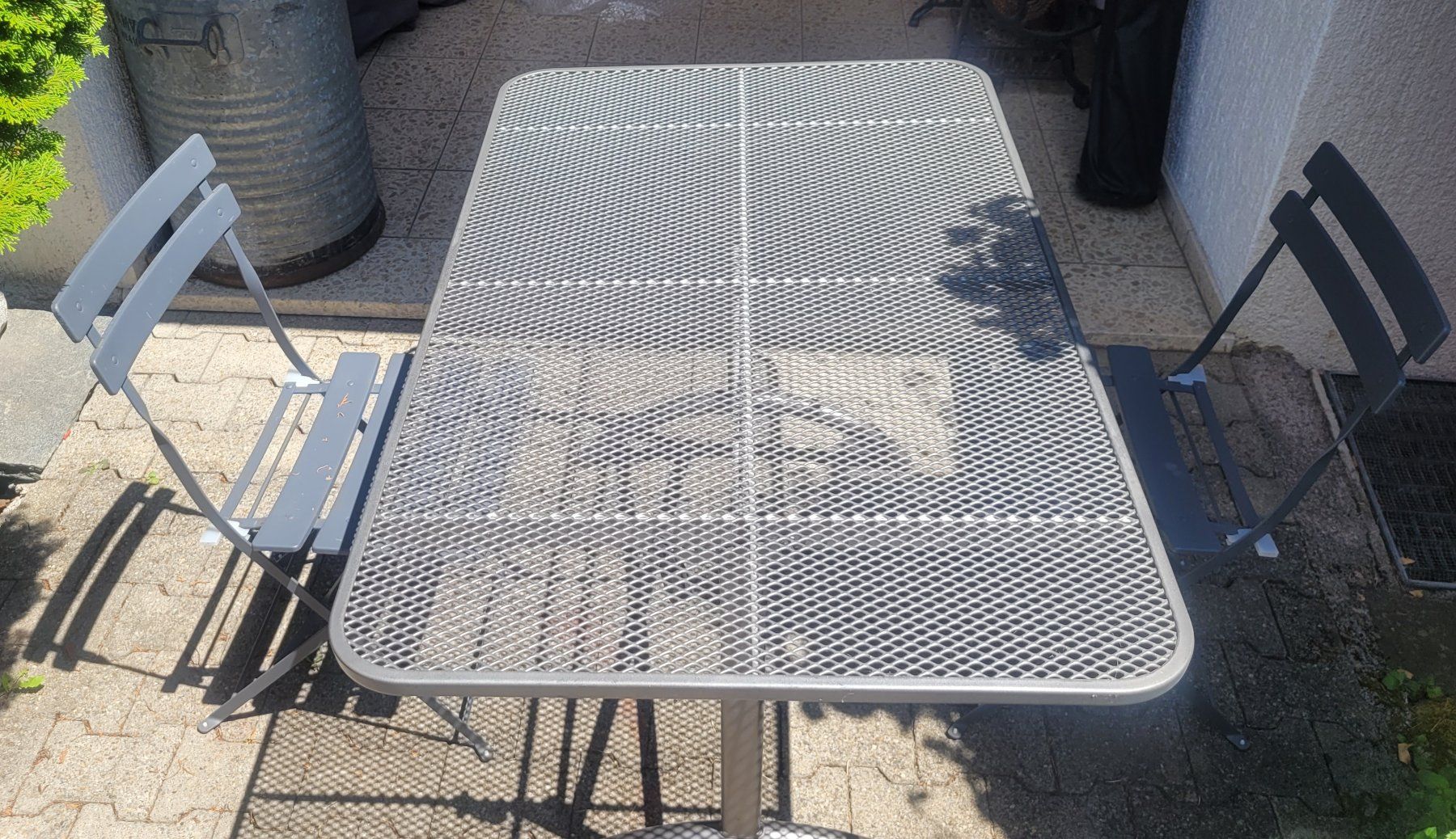 Tischset: Garden Table and Chairs Set Metal Grey Foldable – Gebraucht aus Killwangen von bmy_5rtt 1