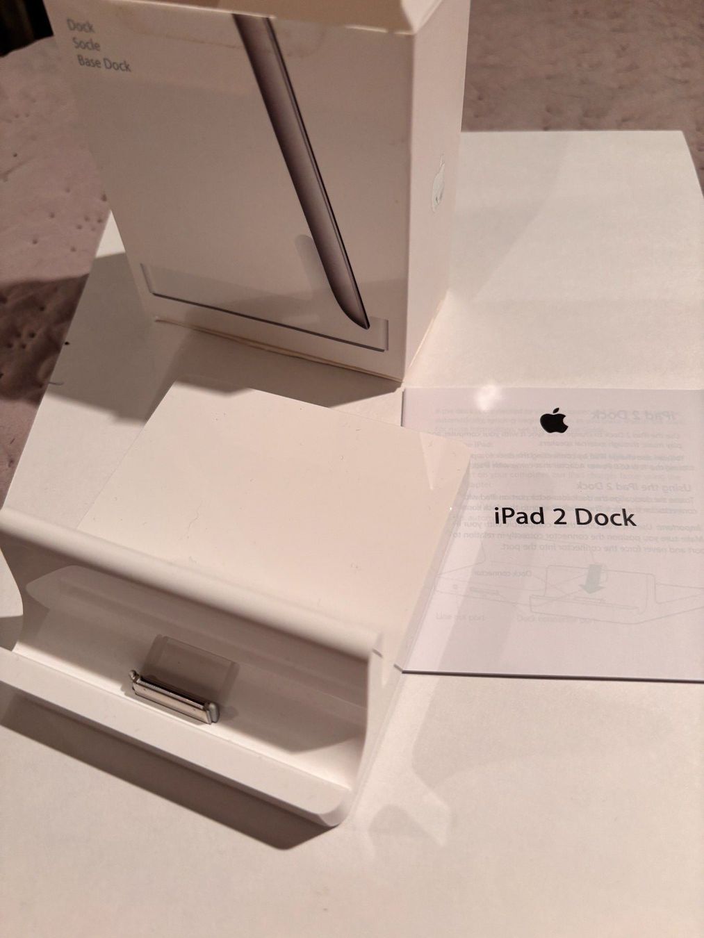 Docking station: iPad 2 Dock  / Halterung – Nuovo (secondo la descrizione) da Birmensdorf ZH venduto da CAS-ZRH