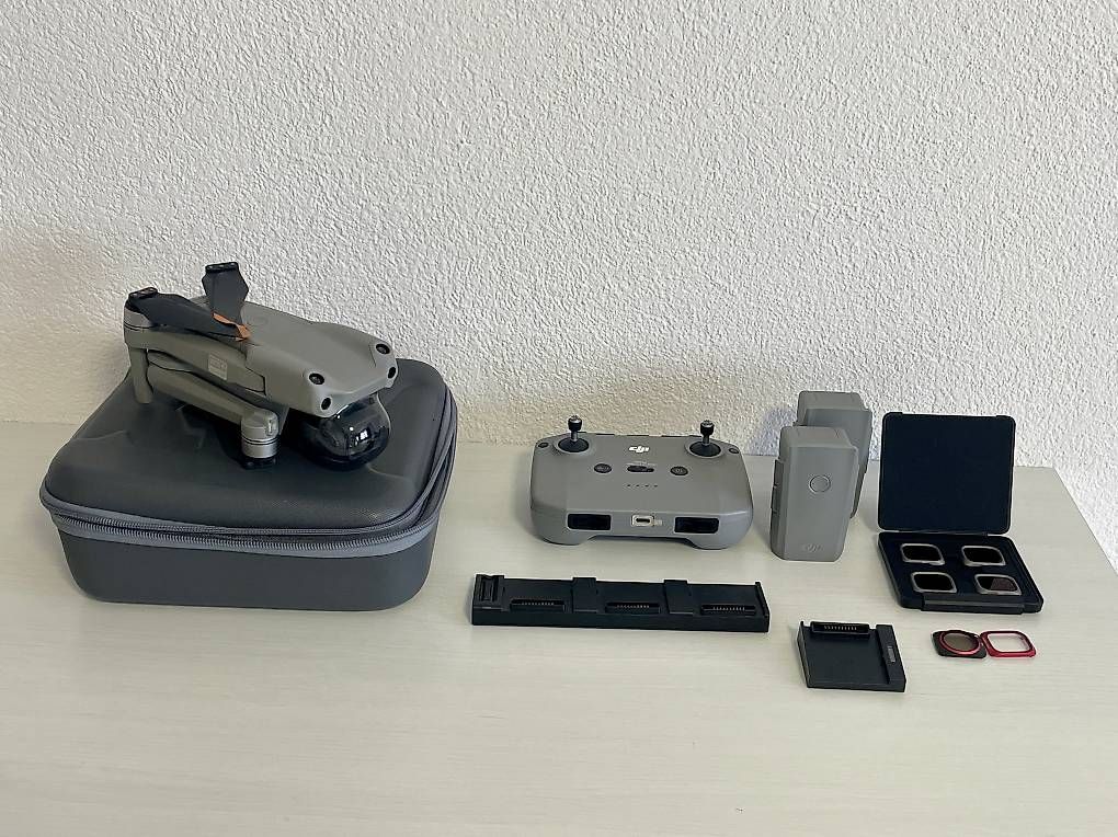 DJI Videocamere: Dji Air 2s mit Fly More Combo – Usato da Kreuzlingen venduto da EddieDespinoiu