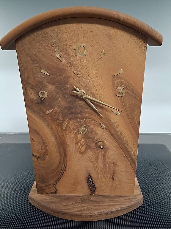 Orologi da terra & Orologi da parete: Tisch-Uhr – Usato da Horgen venduto da cla_bv5q