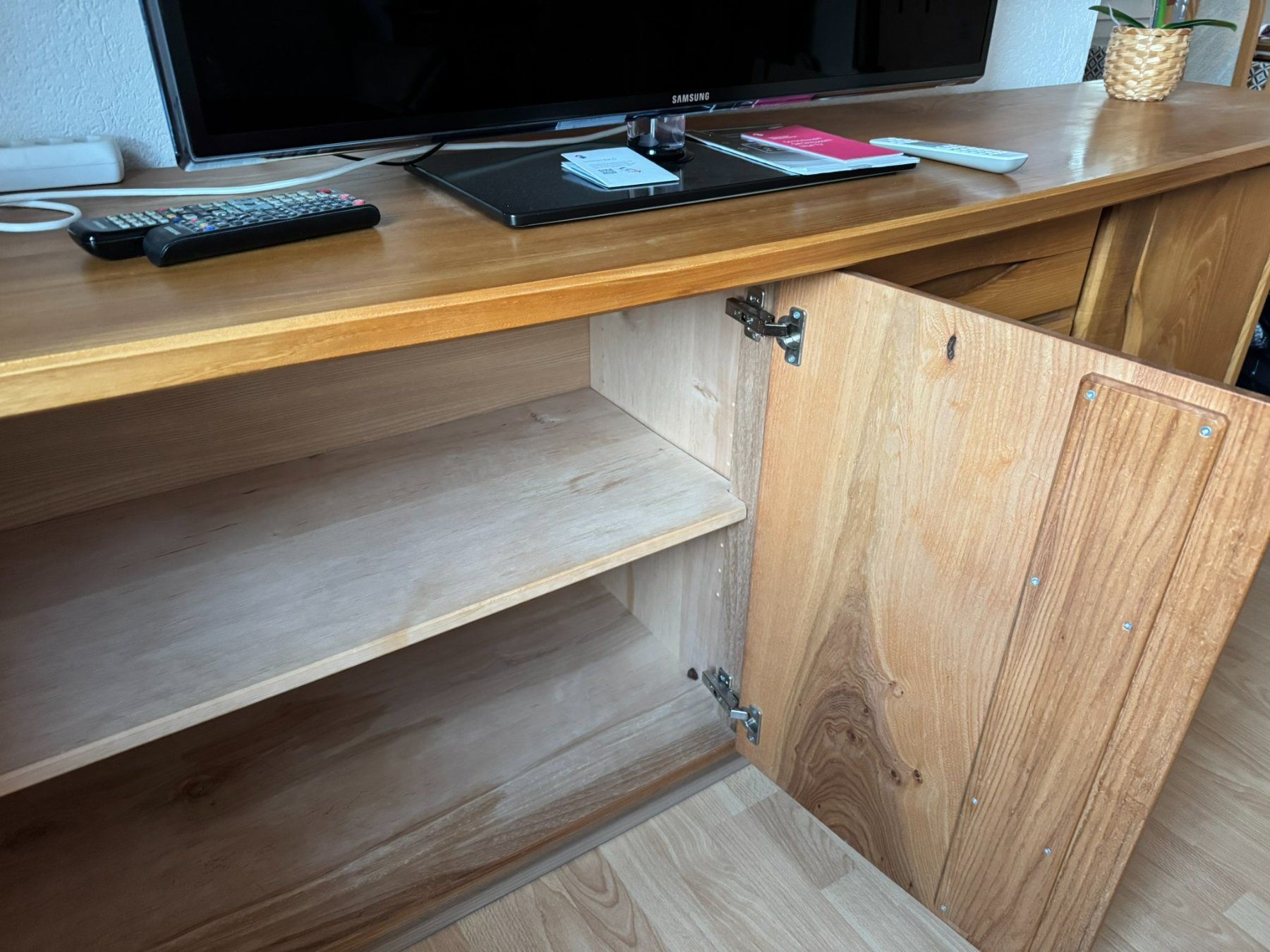 Kommoden: Sideboard, Massivholz vom Schreiner, Unikat – Gebraucht aus Niederuzwil von Holderblueete 1