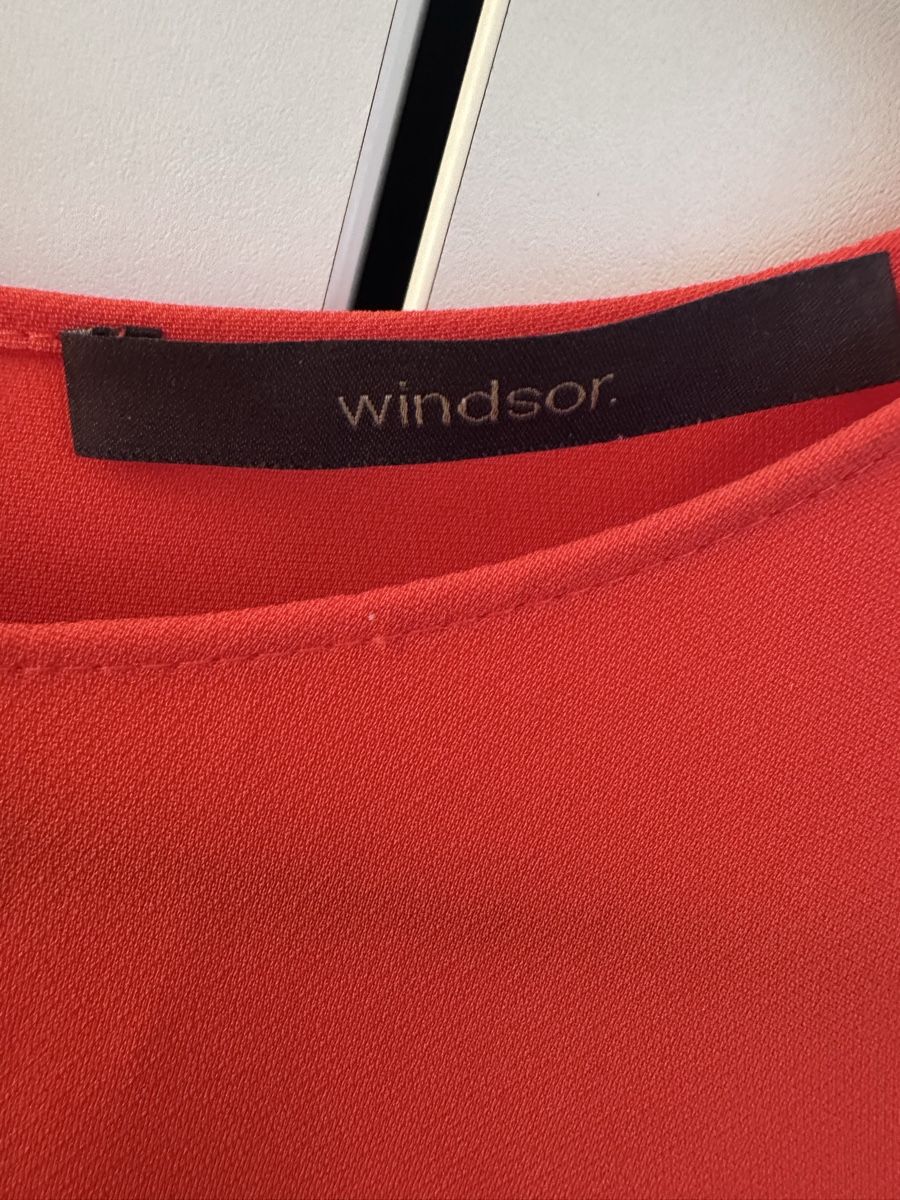 Windsor Chemisiers: Chic Red Windsor Top – D'occasion à Binningen par can_s2yh 1