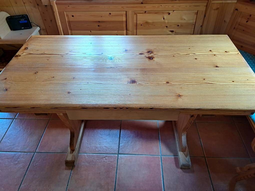 Tavoli: Table en pin brossée – Usato da Orsières venduto da ver_bpb8 2