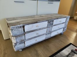 Holzkommode im Vintage-Stil aus Europaletten