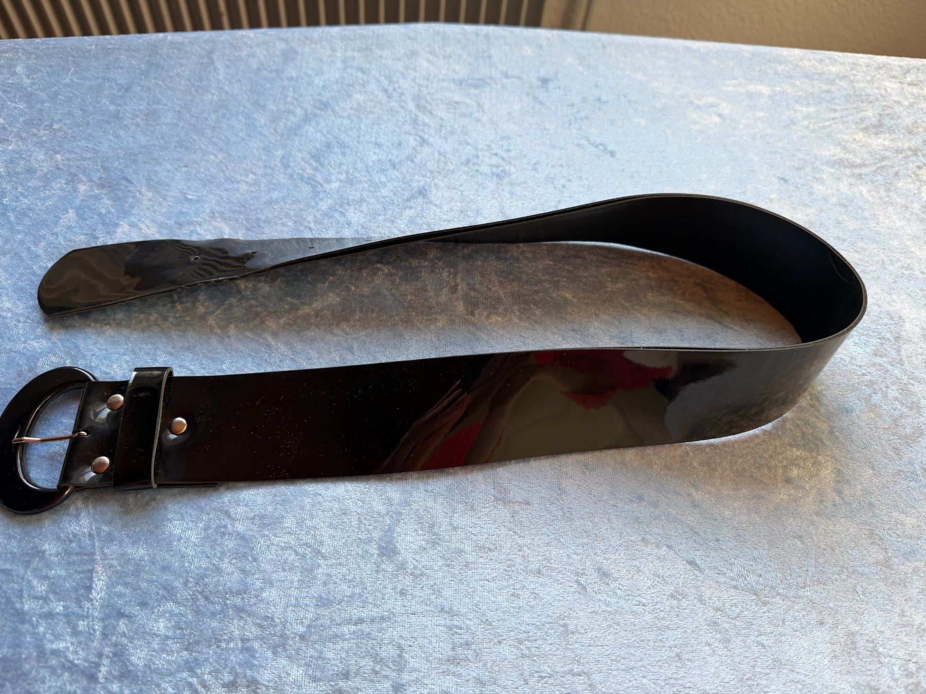 Cinture: Lack-Guertel, schwarz – Usato da Brunnenthal venduto da Eco07 1