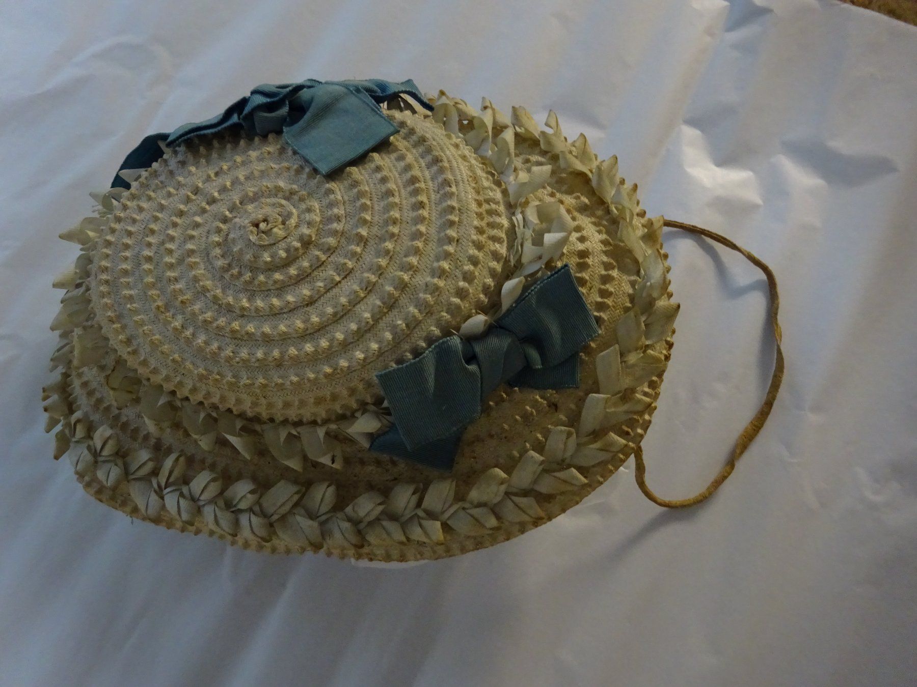Costumi: Biedermeier Haube Tracht – Usato da Esslingen venduto da eintagammeer 3