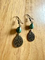 Boho Ohrringe mit grünem Stein & filigranem Ornament Anhänge
