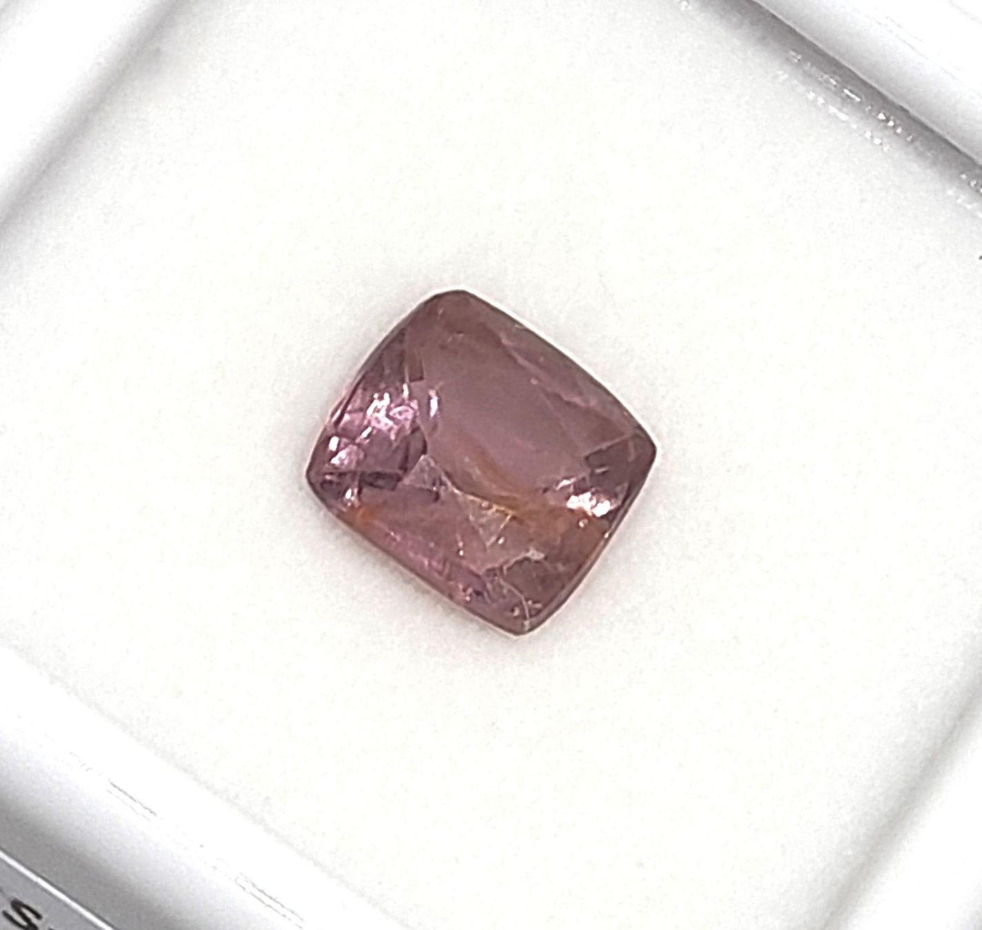 Pietre preziose: Superbe Spinelle rose 1.48 ct - CERTIFICAT 588.- Fr – Nuovo (secondo la descrizione) da Grimisuat venduto da Valgem 2
