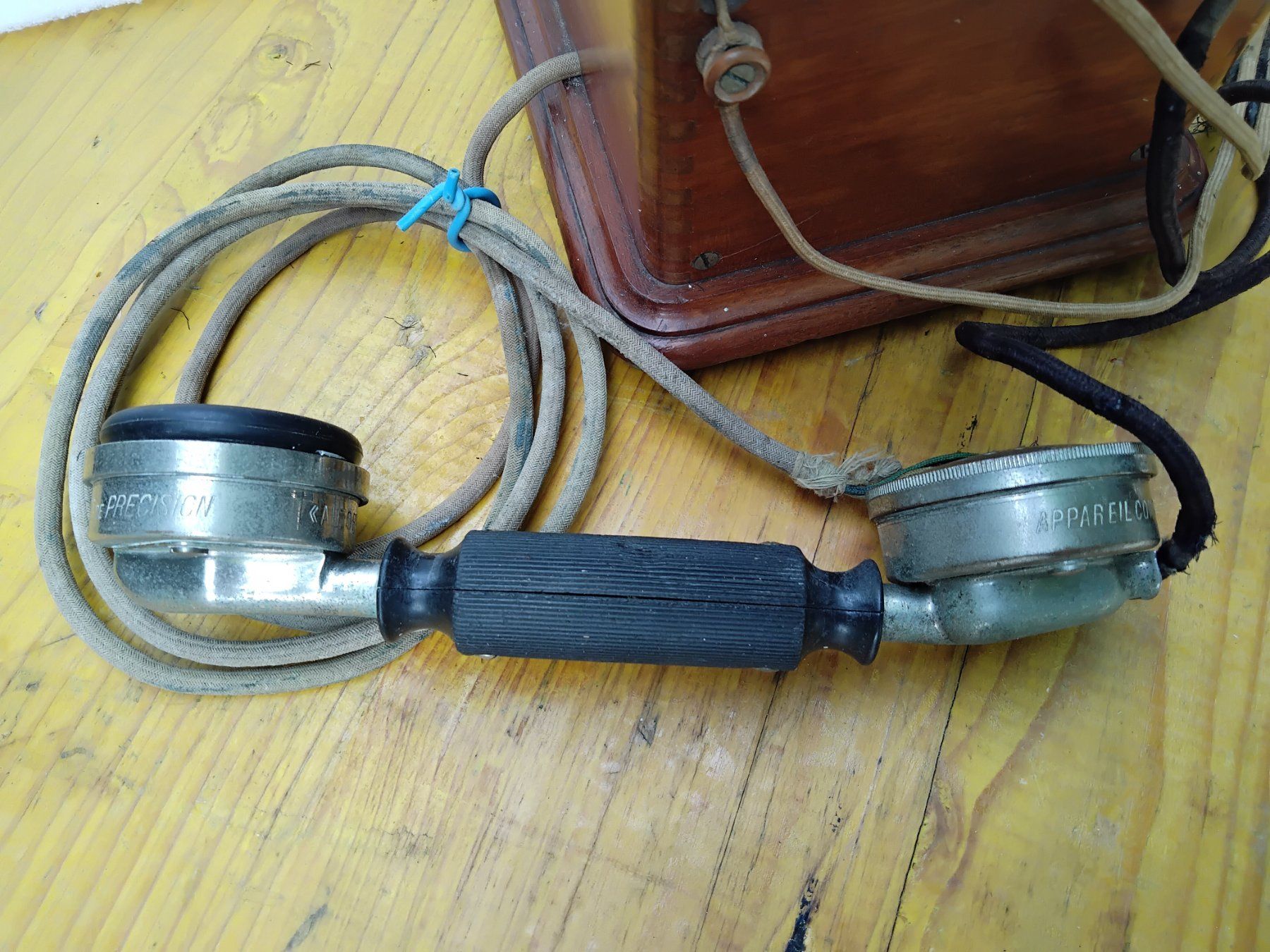 Telefoni: Telefon Paris Kurbel, Inducktorruff – Difettoso da Nuglar venduto da lampa-radio 1