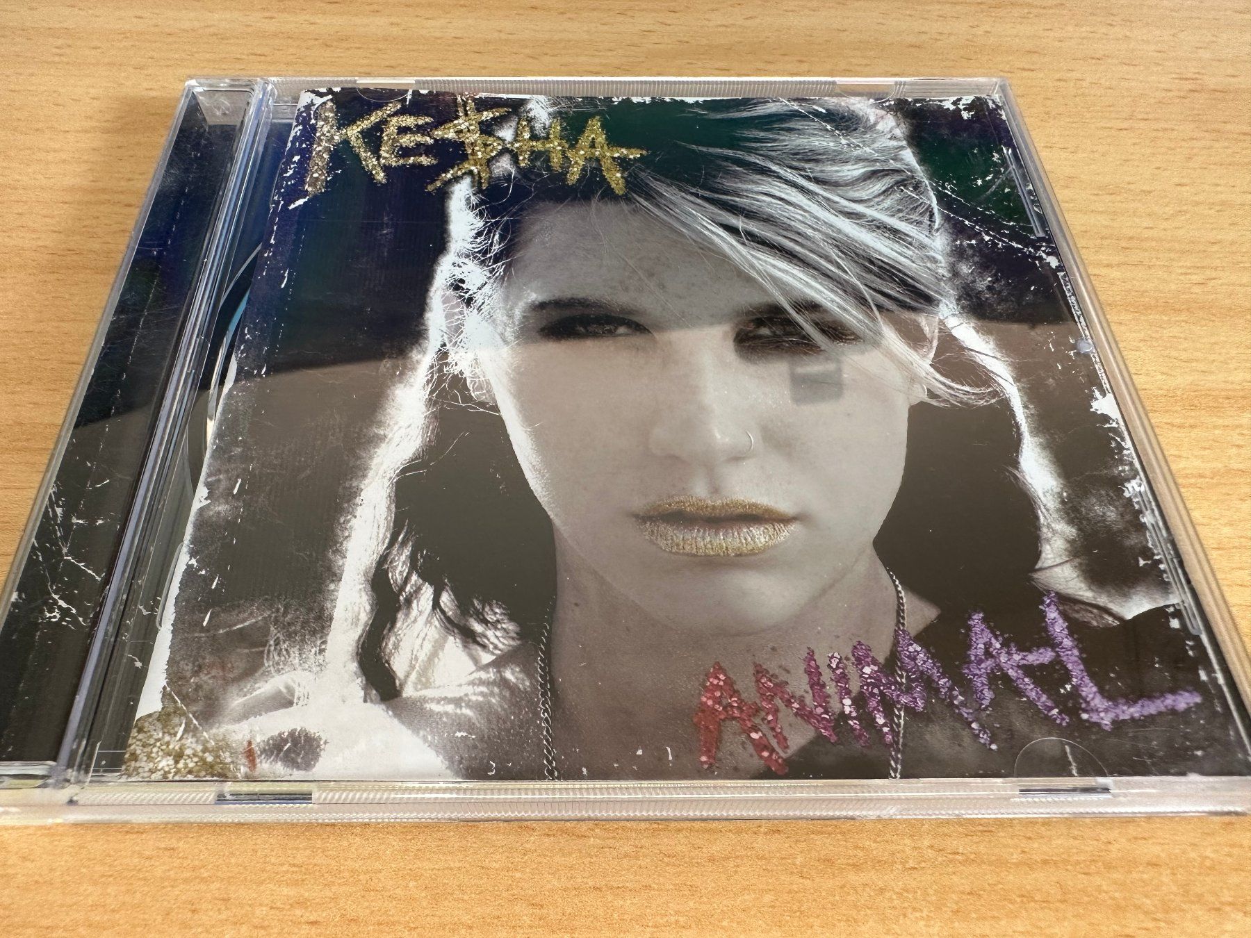 CD: Ke$ha – Animal – Usato da Rikon im Tösstal venduto da Alpenmutz