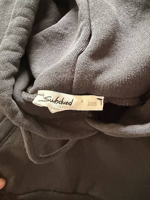 Pullover & Sweatshirts: Dunkelblauer Kapuzenpullover von Subdued in Gr.  XXS – Gebraucht aus Wädenswil von casamoni 2