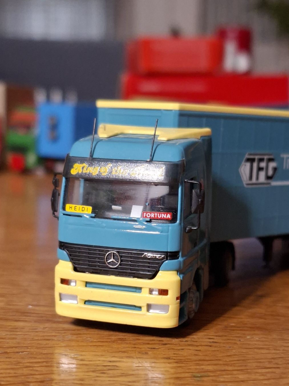 Herpa Kit di modellismo & Modellini statici: MB Sattelzug herpa 1:87 – Usato da Vordemwald venduto da TGV9497 7