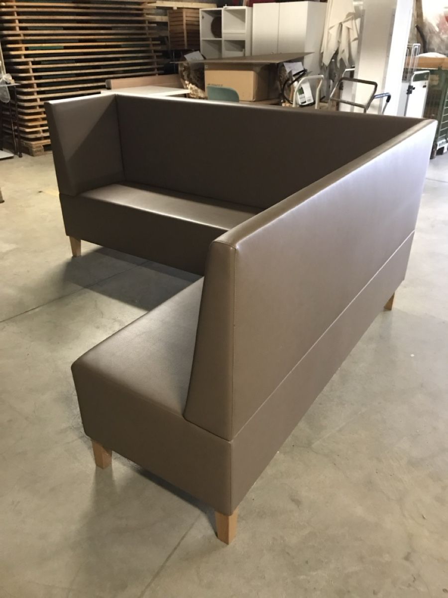 Bancs: Eckbank Kunstleder 210x180 cm – D'occasion à Männedorf par deal4deal 1