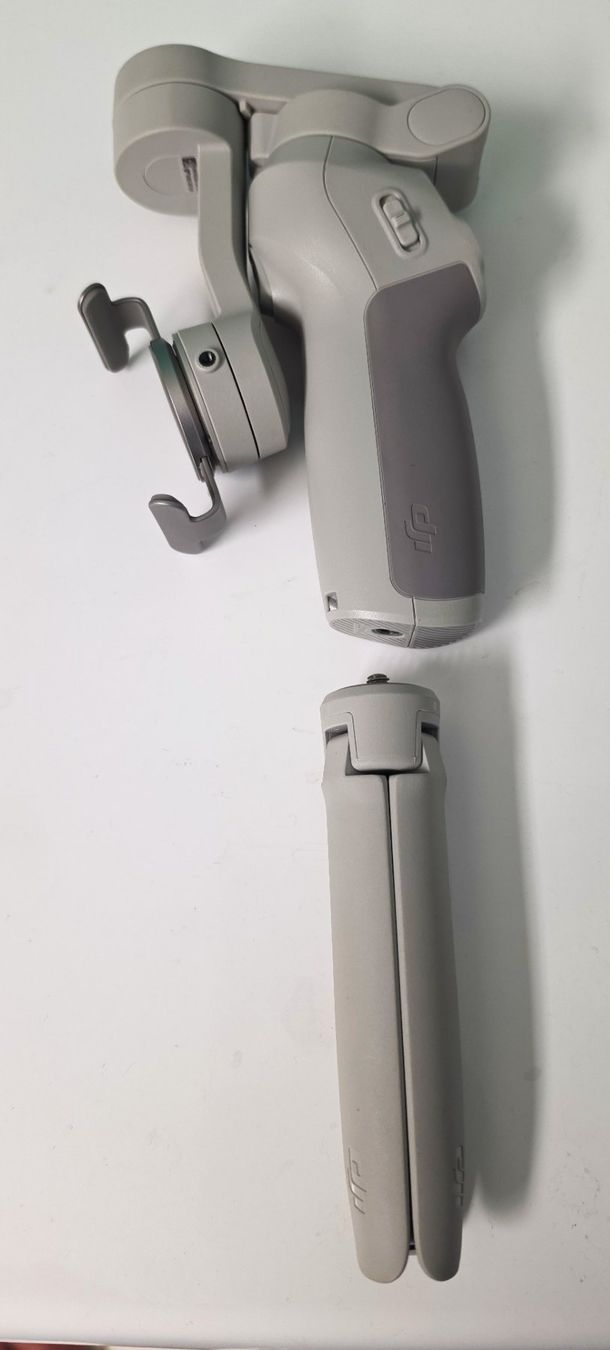 DJI Treppiedi & Teste: Gimbal DJI Osmo Mobile – Usato da Abtwil SG venduto da Petersb 2