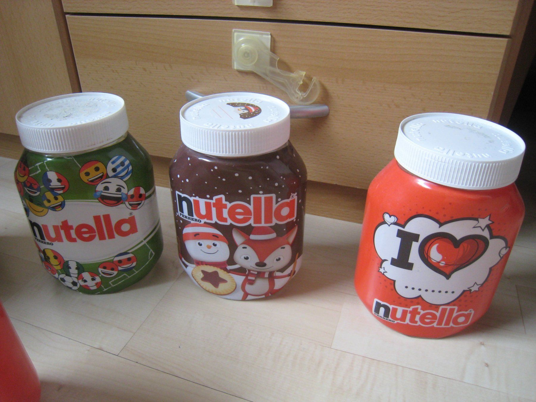 Tutte le decorazioni: Nutella Fan-Set 13teilig (leer) – Usato da Gelterkinden venduto da Andreachrista 8