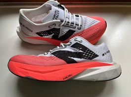 New Balance FuelCell SuperComp Pacer v2 