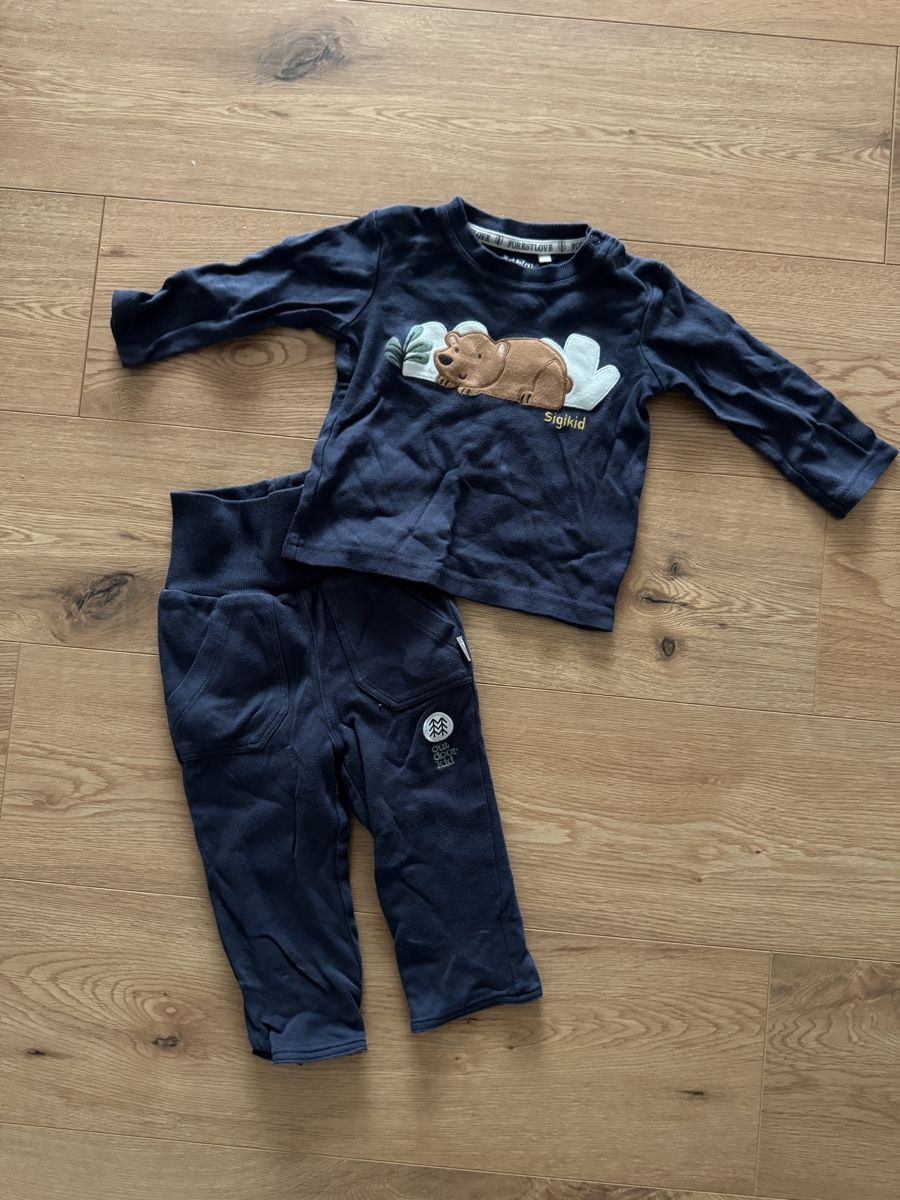 Sigikid Pyjamas & Ähnliches: Sigikid Trainer Gr. 80 – Gebraucht aus Schinznach Dorf von meee_l