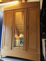 Kleiderschrank 