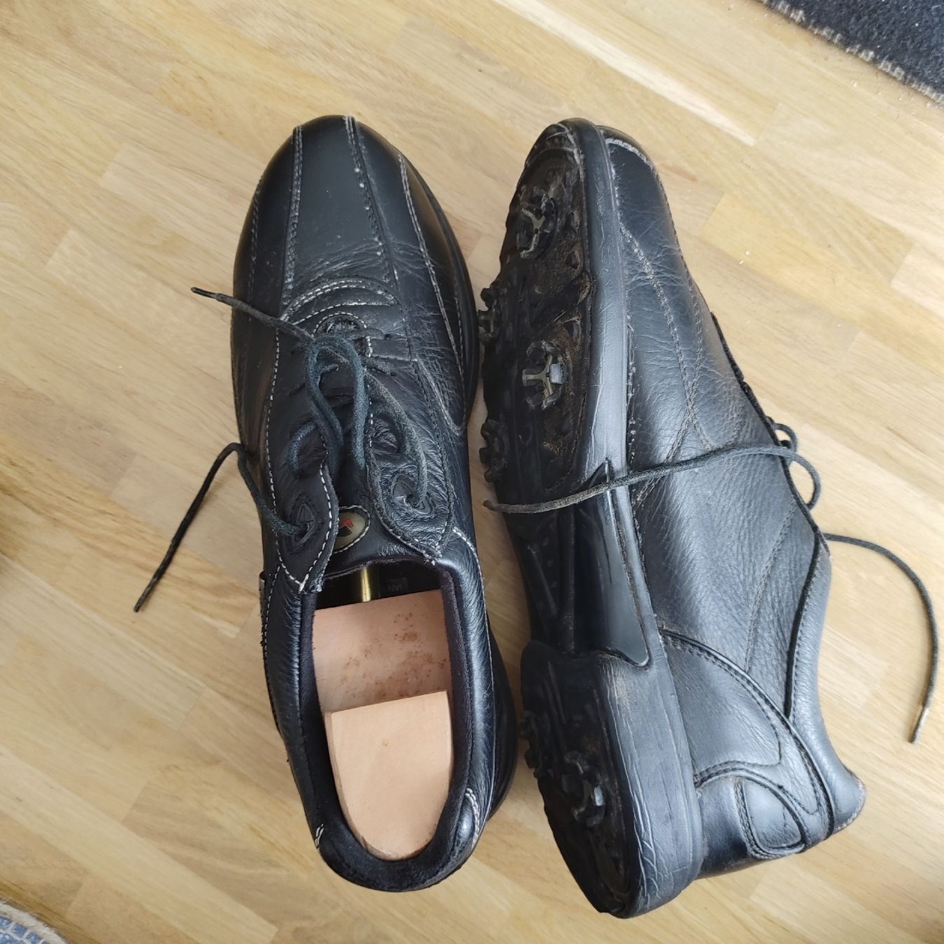 Scarpe da uomo: Herren Golfschuhe 41,5/42/42,5 – Usato da Winterthur venduto da jarmila2022