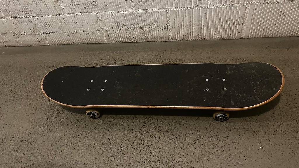 Skateboards: Skateboard – Usato da ostermundigen venduto da flyinghorse01 1