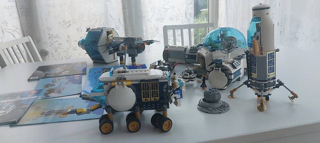 Lego Spielzeuge: LEGO City Space Mondmission 3 Sets – Gebraucht aus Geuensee von Itingen1 4