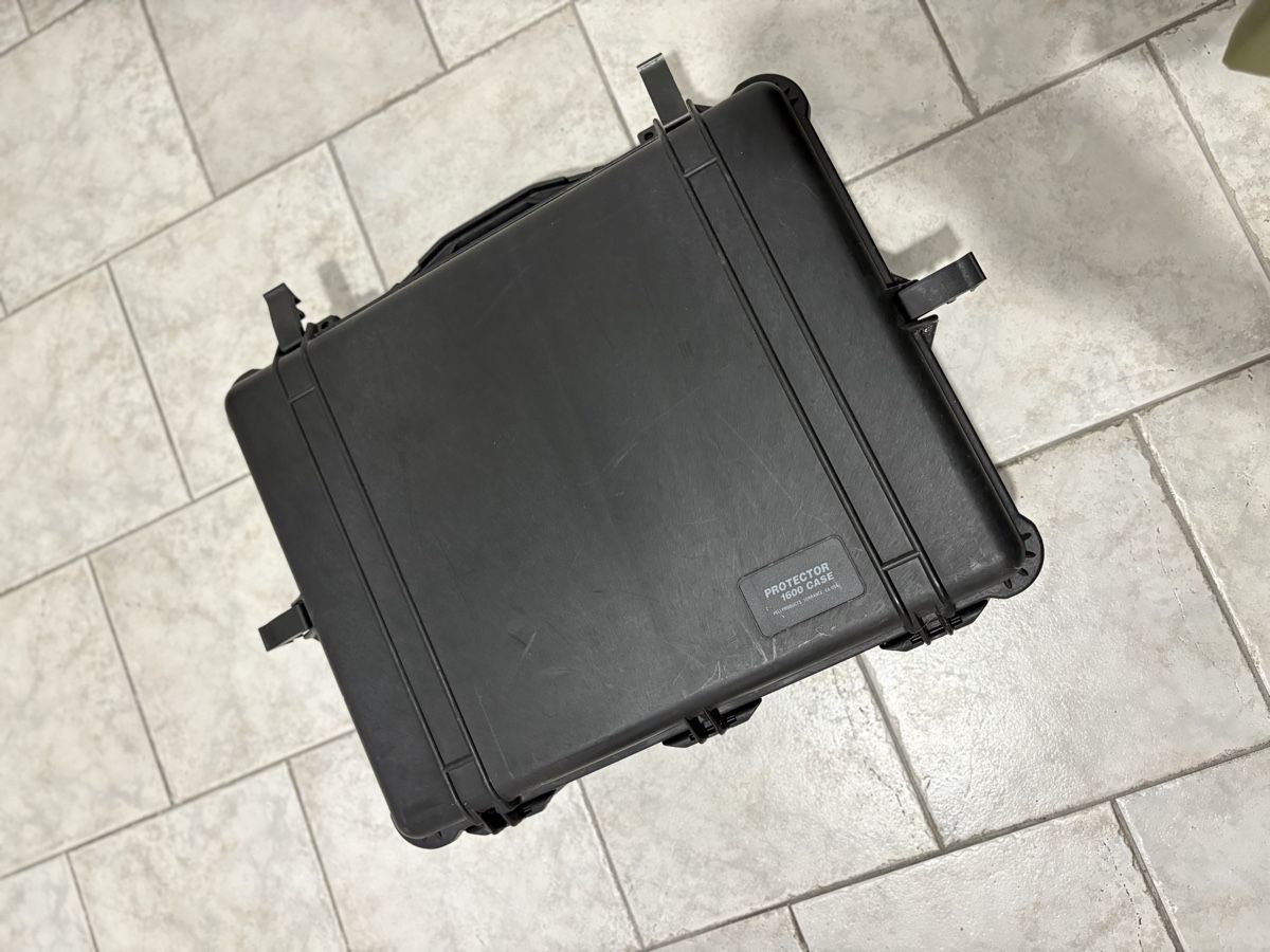 Peli Valigie: Pelican Case 1600 – Usato da Zürich venduto da Areyes01