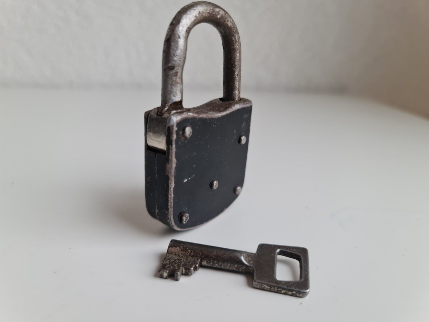 Lucchetti: REX antikes Vorhängeschloss Metall mit Schlüssel – Usato da Obfelden venduto da ZinggHandel 4