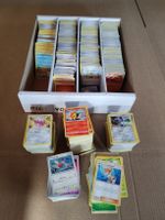 Konvolut Pokemon Karten mit Sammelbox viele Karten