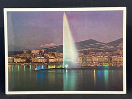 Genève-Le Mont-Blanc, le Jet d'eau et la rade au crépuscule
