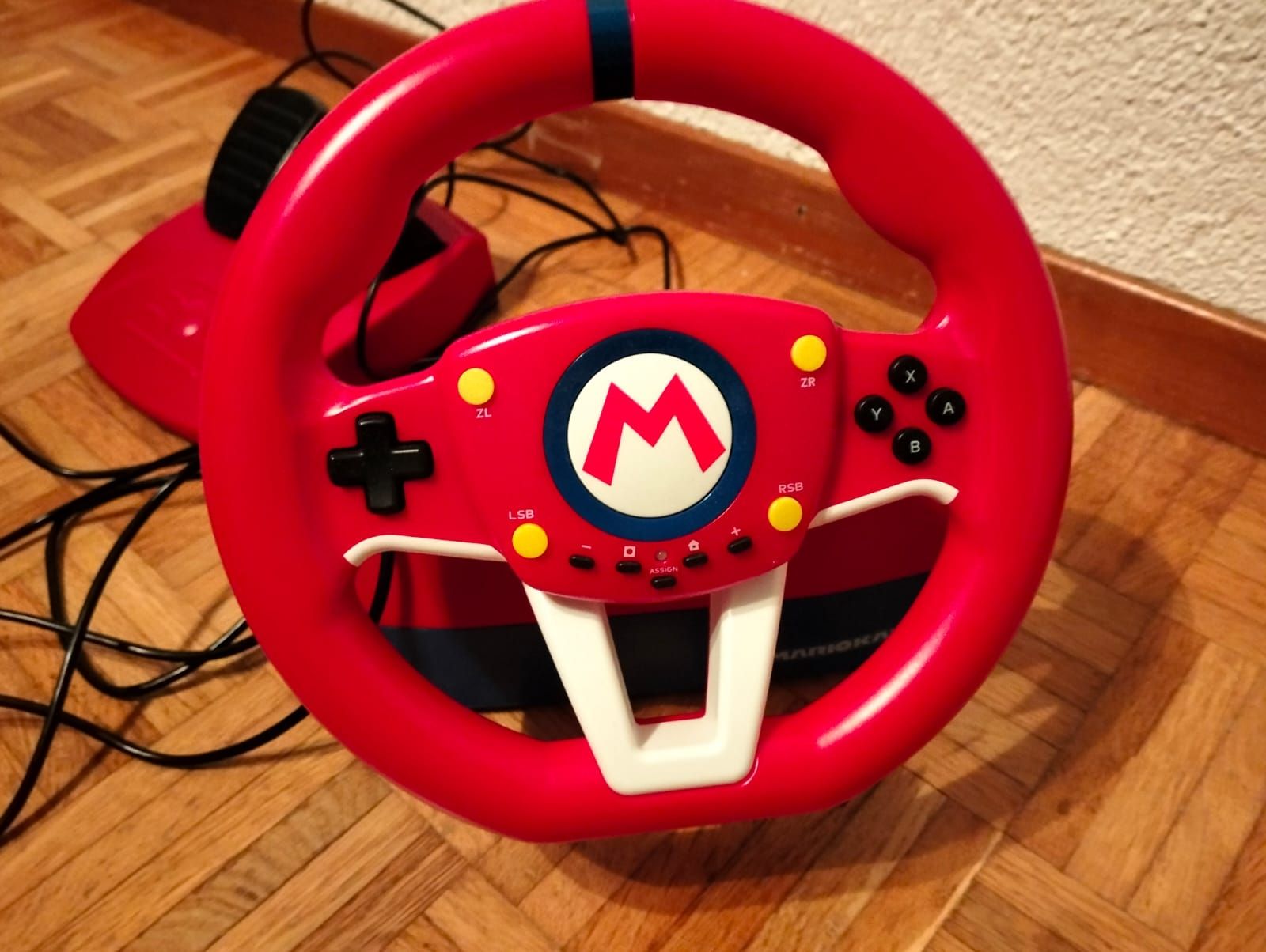 Nintendo Console: Mario Kart Lenkrad, top Zustand Nintendo Switch  – Nuovo (secondo la descrizione) da Arbon venduto da Miro43