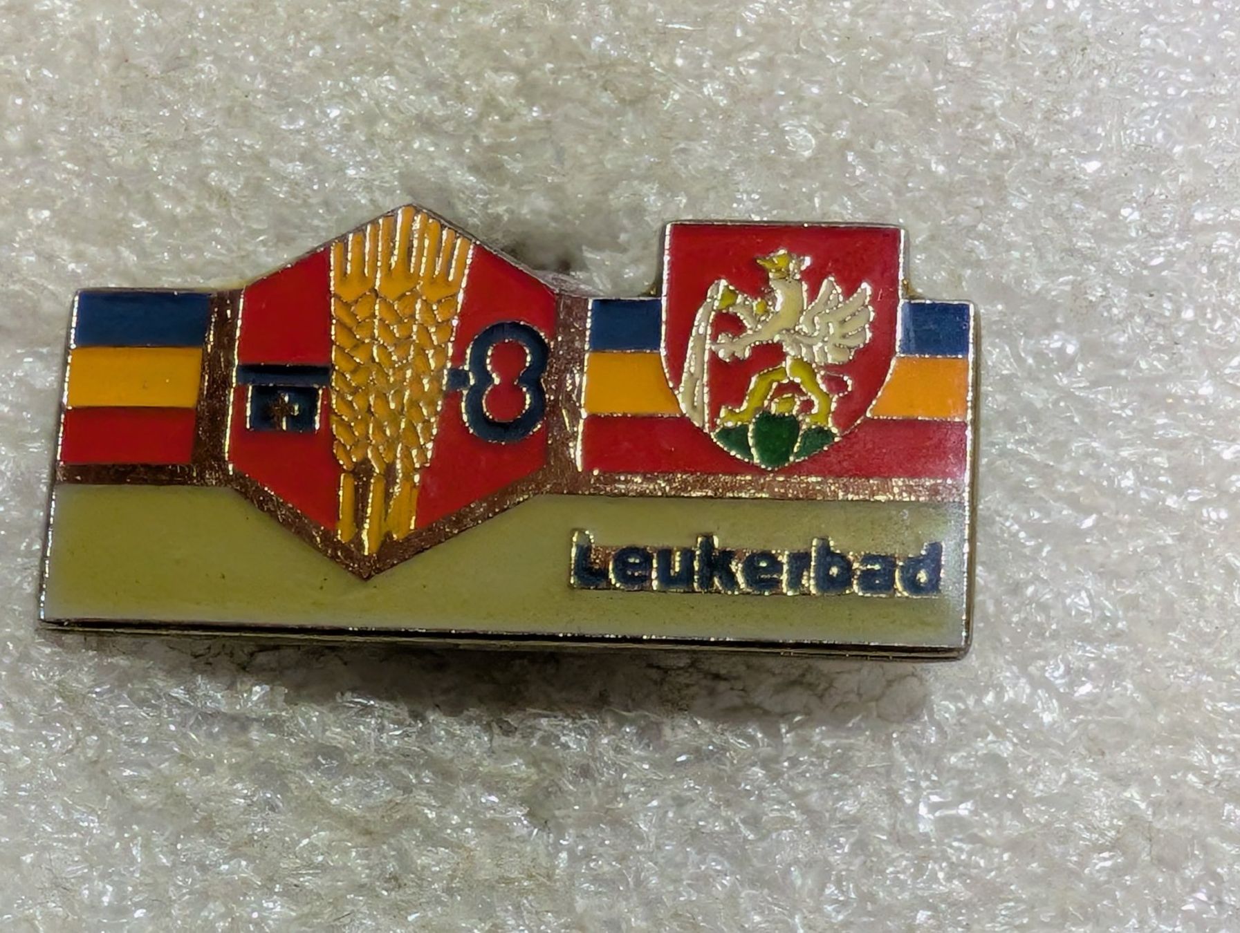 Plaketten & Abzeichen: Ansteckpin 107: Leukerbad – Gebraucht aus Oppligen von Pin-Fall-Shop