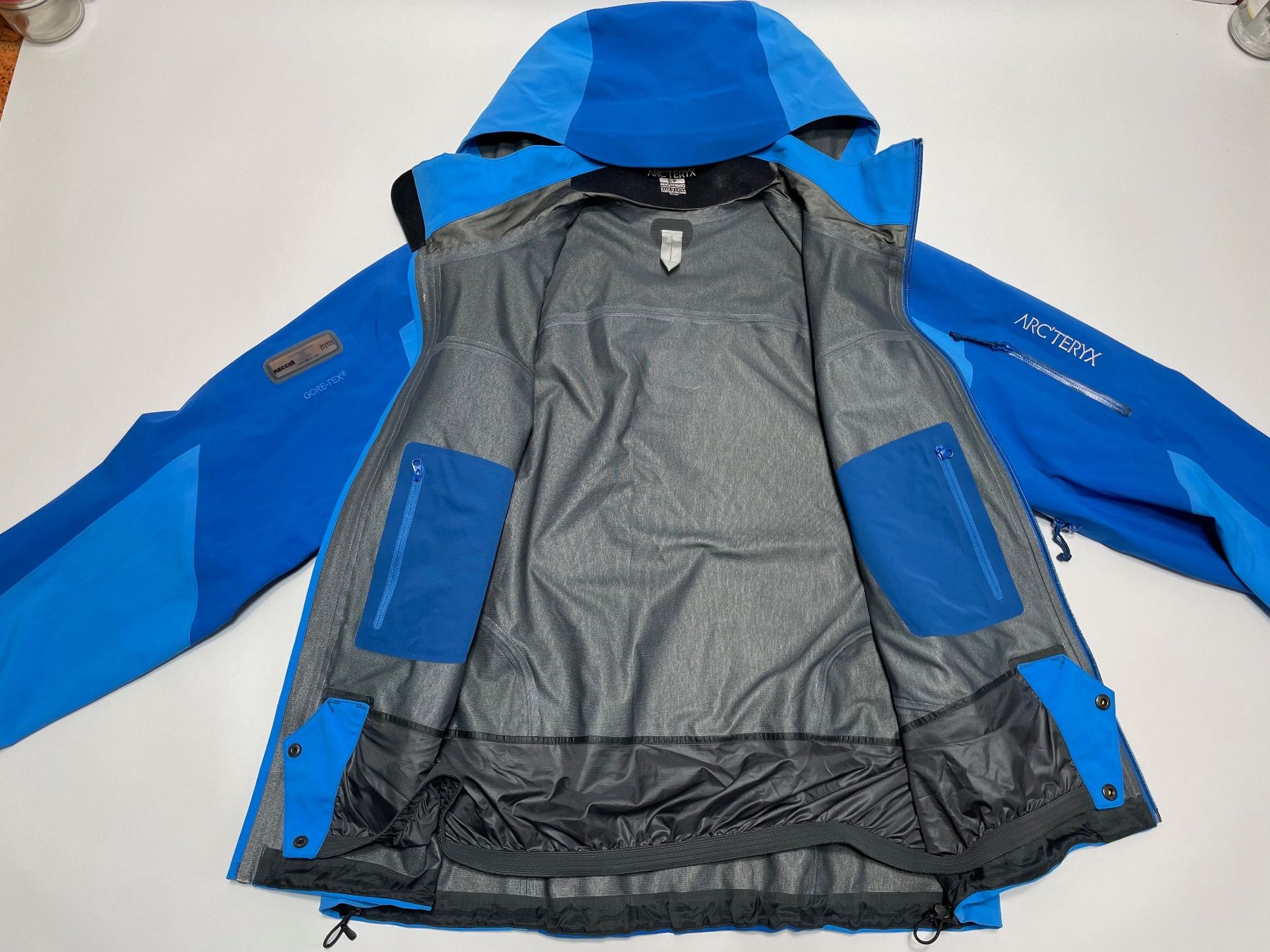 Arcteryx Giacche: Arc'tery Jacket Beta AR Sz S – Usato da Zürich venduto da le_souk 1