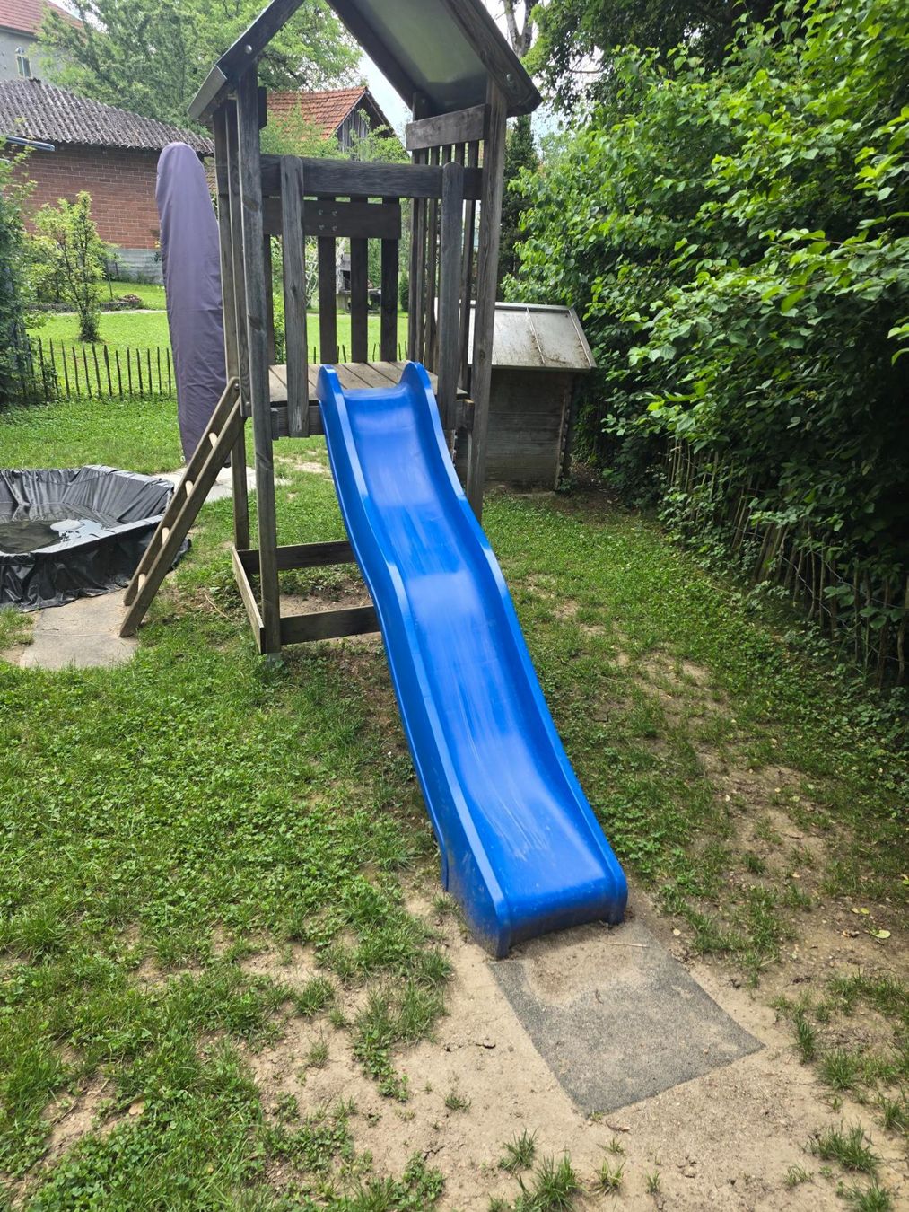 Scivoli: Spielturm mit Rutsche 228cm lang – Usato da Würenlos venduto da bodystyle 1