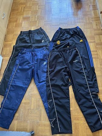 Training taille L ( 50 chf les 4)