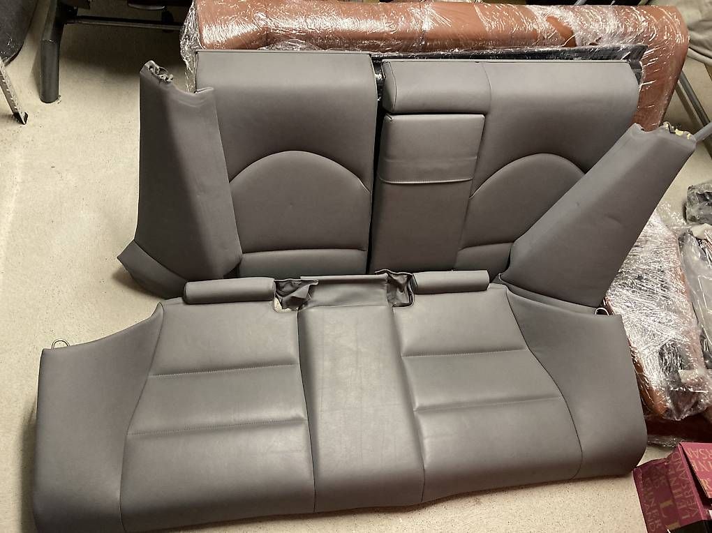 BMW Tutti pezzi di ricambio auto: Bmw E46 M3 Coupe Ruckbank – Usato da Muri AG venduto da Aero96