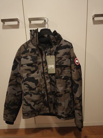 Canada Goose ORIGINAL Man Jacket size M.New