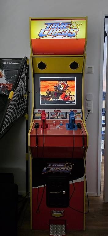 Spielautomaten: Arcade Automat Time Crisis  Lightgun Shooter  Plug & Play – Gebraucht aus Alberswil von han_brn6