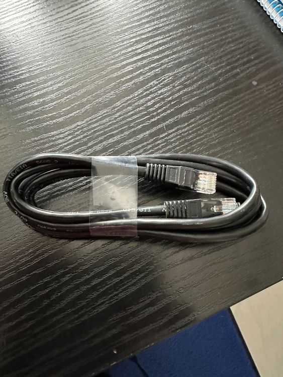 CABLEPELADO LAN Kabel Cat5e - 3m Schwarz | 2x 90° Stecker | Für Gaming & TV